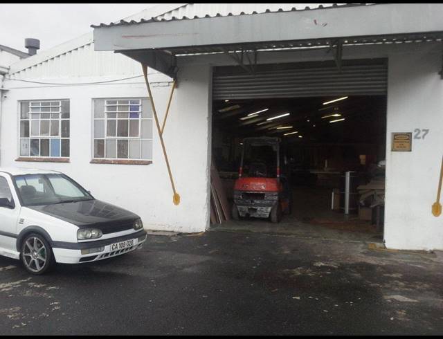 2,000M² FACTORY TO LET IN LANSDOWNE